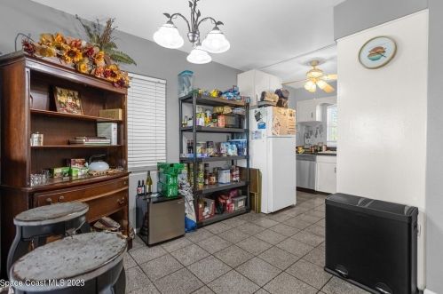 3706 Sutton Dr, Orlando FL  32810-2337 exterior