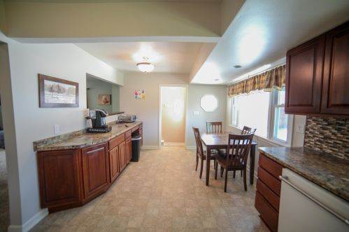 2823 103, Milwaukee WI 53214-2555 exterior