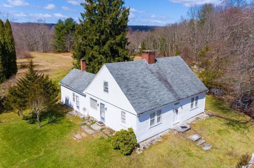 33 John Mack Rd, North Windham CT  06247-1606 exterior