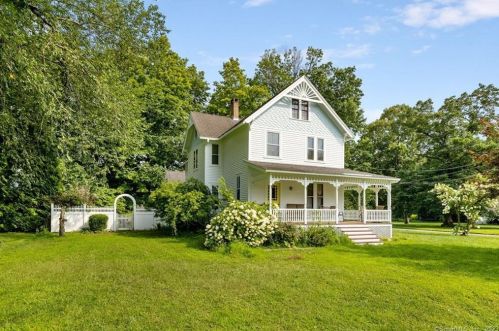 788 Main St, Wapping, CT 06074-3305