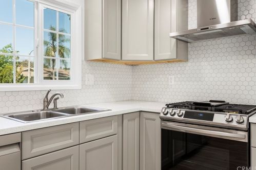 5720 Wisteria Dr, Riverside CA  92504-1533 exterior