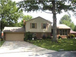 8703 Bards Ct, Louisville, KY 40299-1304