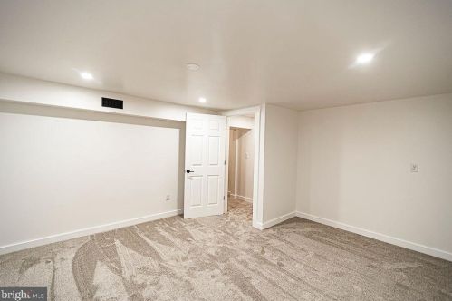 415 Liberty St, Charles Town WV  25414-1827 exterior