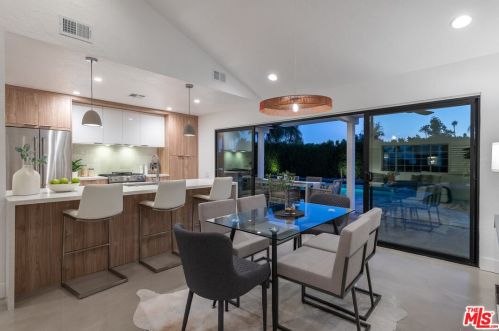 1055 Louise Dr, Palm Springs CA  92262-3241 exterior