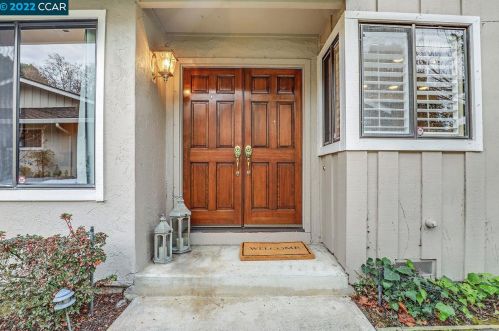 224 Powhattan Ct, Danville, CA 94526-5500