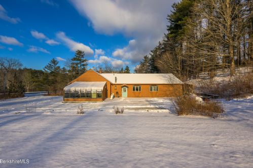 14 Interlaken Rd, Stockbridge MA  exterior