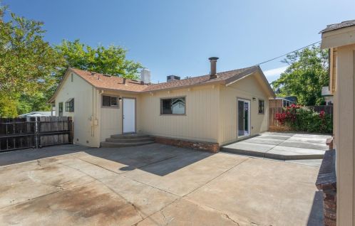 16 Midway Dr, Oroville CA  95966-3656 exterior