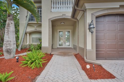 16336 Mira Vista Ln, Delray Beach, FL 33446-9538