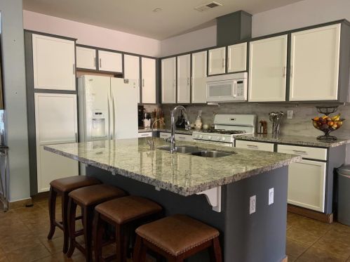 324 Las Manzanitas Dr, Greenfield, CA 93927-5748