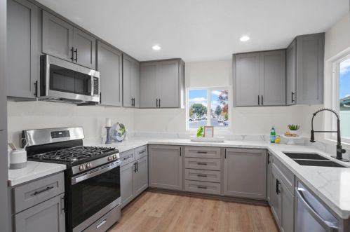 713 Rancho Ct, Manteca CA  95336-3333 exterior