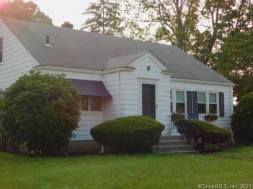 28 Mckinley St, Manchester, CT 06040-4814