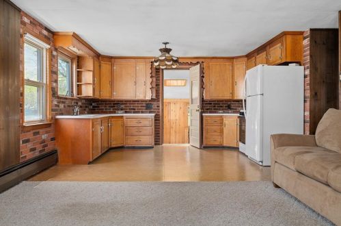 128 Tiogue Ave, Coventry RI 02816-6491 exterior