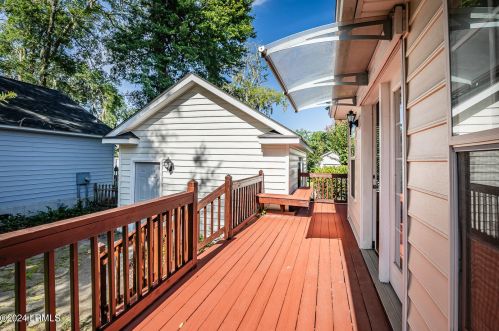 8 Wateree Ct, Beaufort SC  29902-3332 exterior