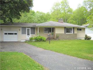 30 Stanford Dr, Rochester, NY 14610-2340