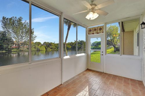 117 Lake Anne Dr, West Palm Beach, FL 33411-2136
