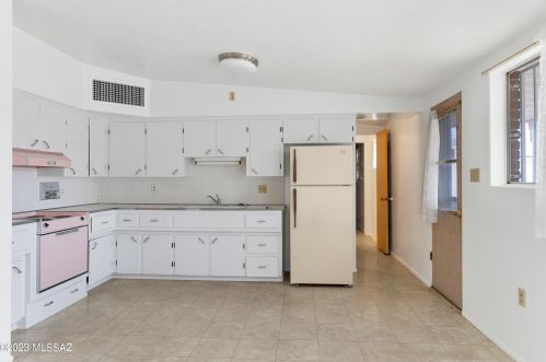 2850 Walnut Ave, Tucson, AZ 85712-1512