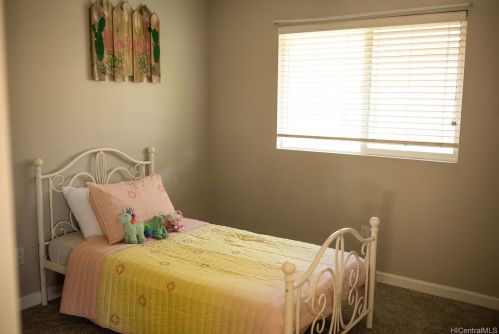 91-1008 Kaikala St, Ewa Beach HI  96706 exterior