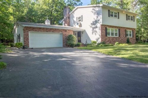 21 Forestwood Dr, Woodstock, NY 12498-1908