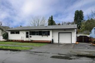 425 Clarendon St, Gladstone, OR