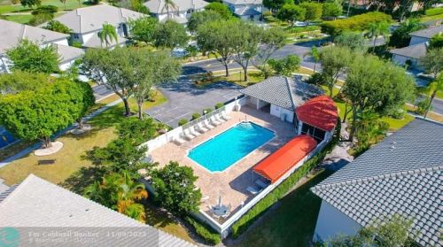 11634 Briarwood Cir, Boynton Beach FL  33437-1909 exterior