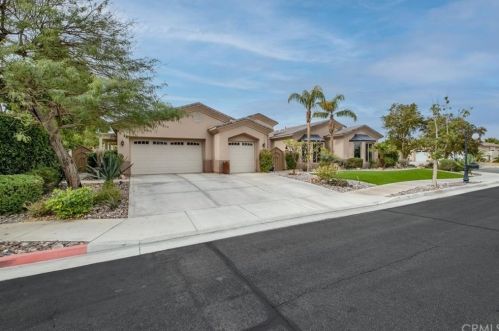 15 Napoleon Rd, Rancho Mirage CA  92270-2715 exterior