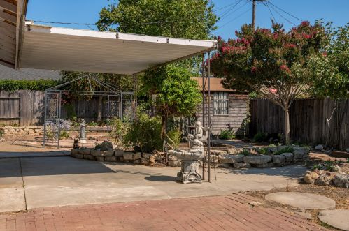 1674 Juniper Ave, Solvang CA  93463-2828 exterior