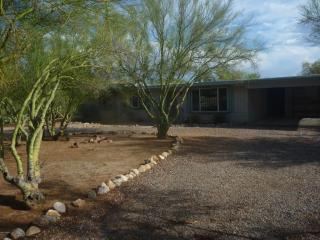 853 Camino Del Oro, Tucson AZ  85704-4721 exterior