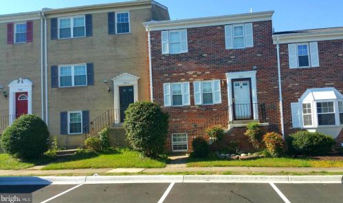 7415 Rhondda Dr, Lorton VA  22079-1502 exterior