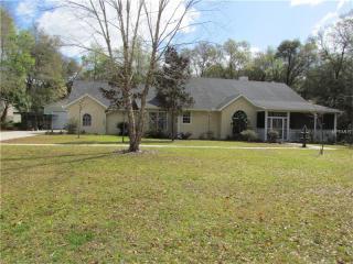 1025 Ridgewood Ave, Deland, FL 32720-2450