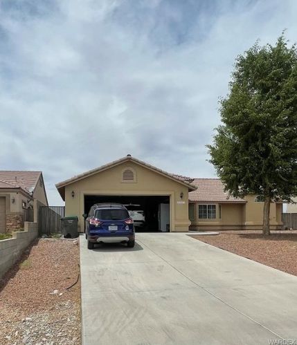 2081 Marissa Dr, Bullhead City, AZ 86426-6489