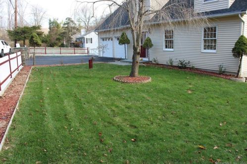 10 Capitola Rd, Danbury, CT 06811-2911