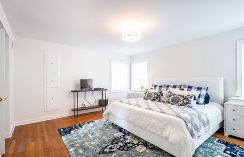 8605 Ravenswood Cir, Milwaukee WI 53226-4657 exterior