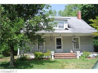 909 Willard St, Greensboro, NC 27405-6155