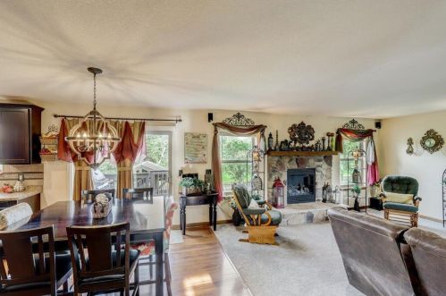 6109 108 Ave, Kenosha WI 53142-7263 exterior