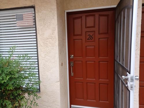 5704 Bates St, San Diego, CA 92115-6460