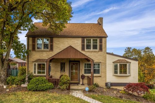 935 Irwin Dr, Pittsburgh, PA 15236-2328