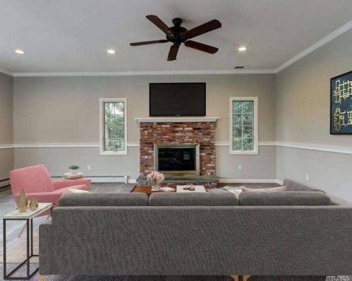 46 Marvin Ln, Islip Manor, NY 11751-3812