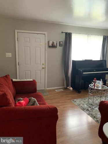 15 Madeley Ct, Erial, NJ 08081-2015