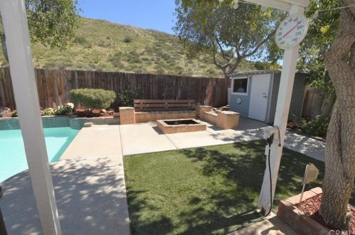 3555 Cherry Blossom Ln, Lake Elsinore CA  92530-1844 exterior