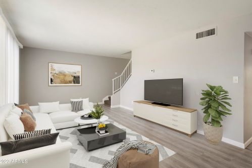 4520 15th Ave, Phoenix, AZ 85015-3805