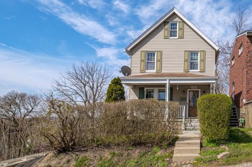 2402 Milburn St, Mckeesport, PA 15132-5921