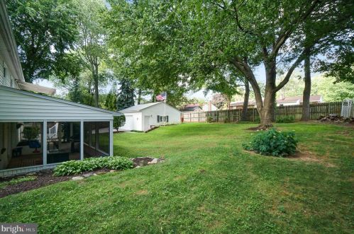 7 Brandywine Dr, Shrewsbury PA  17361-1803 exterior