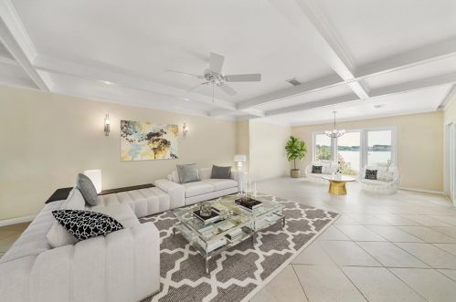 2926 Dominique Dr, Galveston TX 77551-1572 exterior