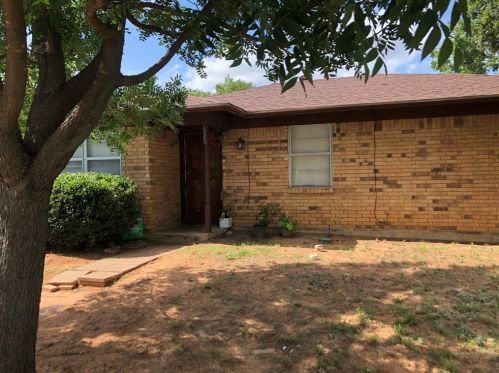 629 Boardwalk Ln, Denton, TX 76205-7229