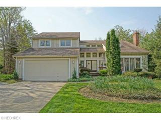 34432 Summerset Dr, Cleveland, OH 44139-5634