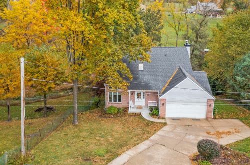 112 Shady Ln, Canonsburg, PA 15317-3177