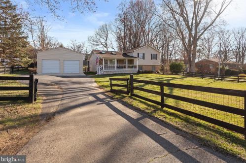 300 E St, Purcellville, VA 20132-3317