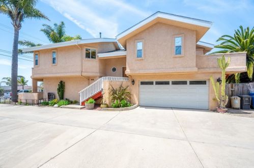 1447 Newport Ave, Pismo Beach, CA 93433-1821