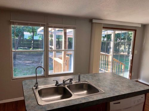 16513 Leafy Meadow Dr, Conroe TX  77302-5452 exterior