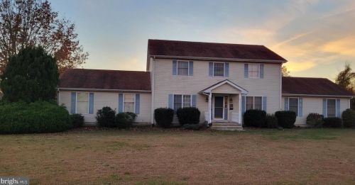 7 Princeton Rd, Slaughter Beach, DE 19963-2112